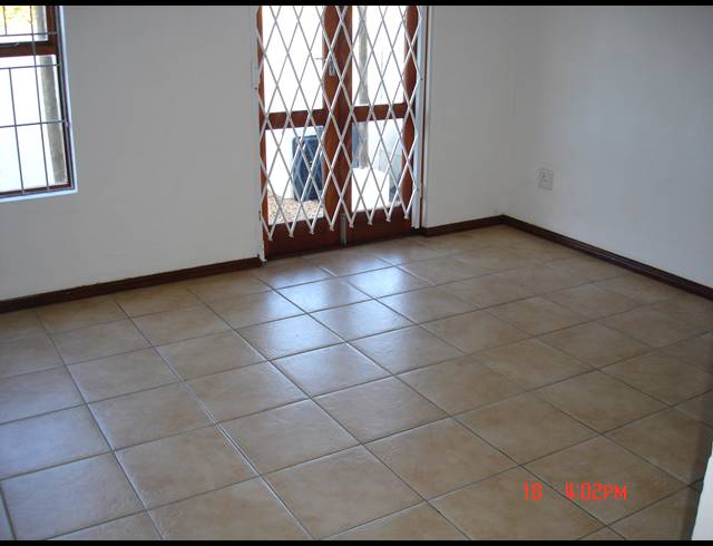 2 bed property to rent in MILNERTON RURAL